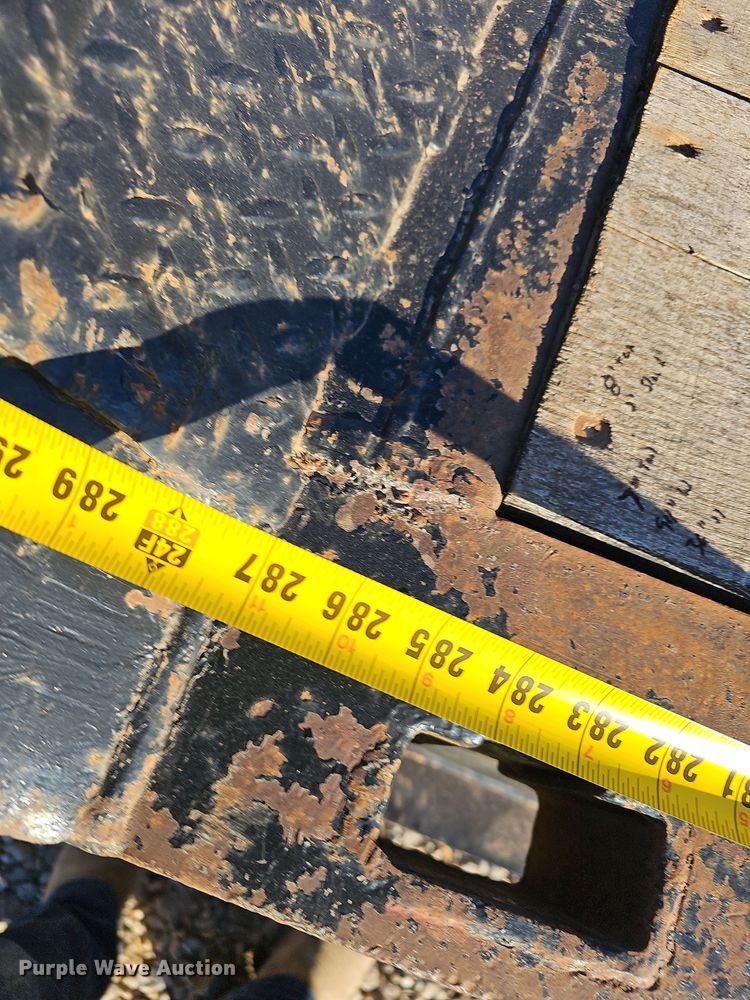 image for item NP9262 1979 Muv-All 40521  drop deck equipment trailer