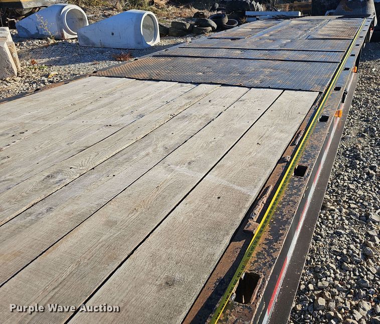 image for item NP9262 1979 Muv-All 40521  drop deck equipment trailer