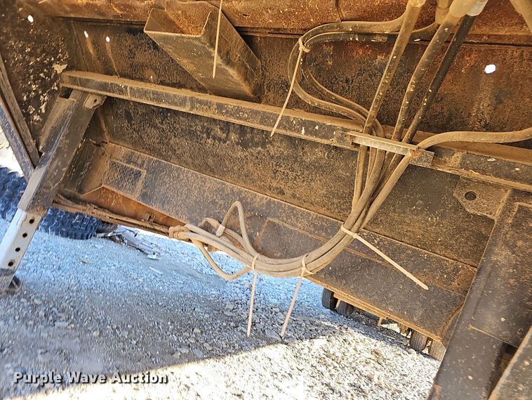 image for item NP9262 1979 Muv-All 40521  drop deck equipment trailer