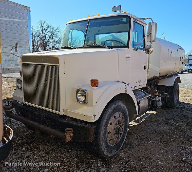image for item NP9268 1989 White GMC WCS water truck