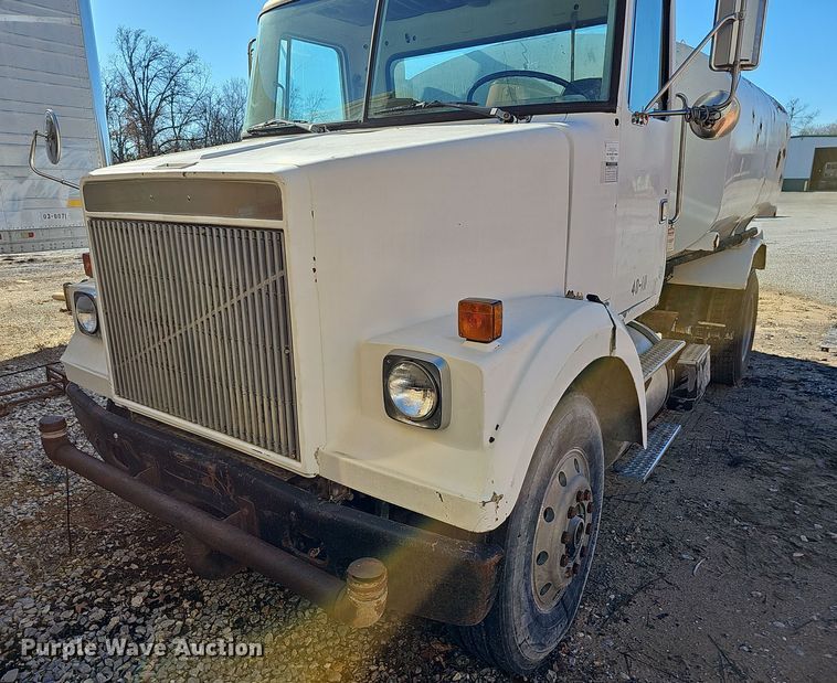 image for item NP9268 1989 White GMC WCS water truck