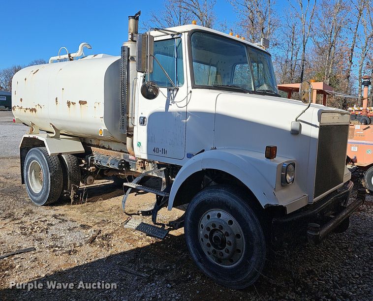 image for item NP9268 1989 White GMC WCS water truck