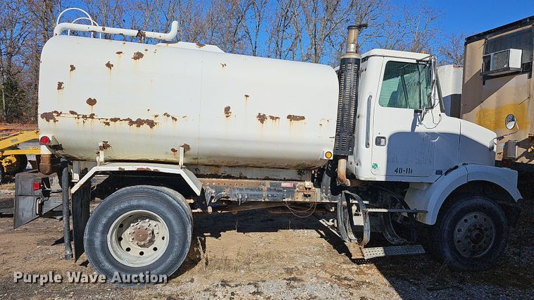 image for item NP9268 1989 White GMC WCS water truck