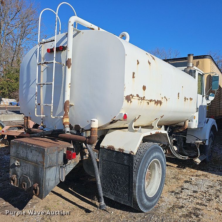 image for item NP9268 1989 White GMC WCS water truck