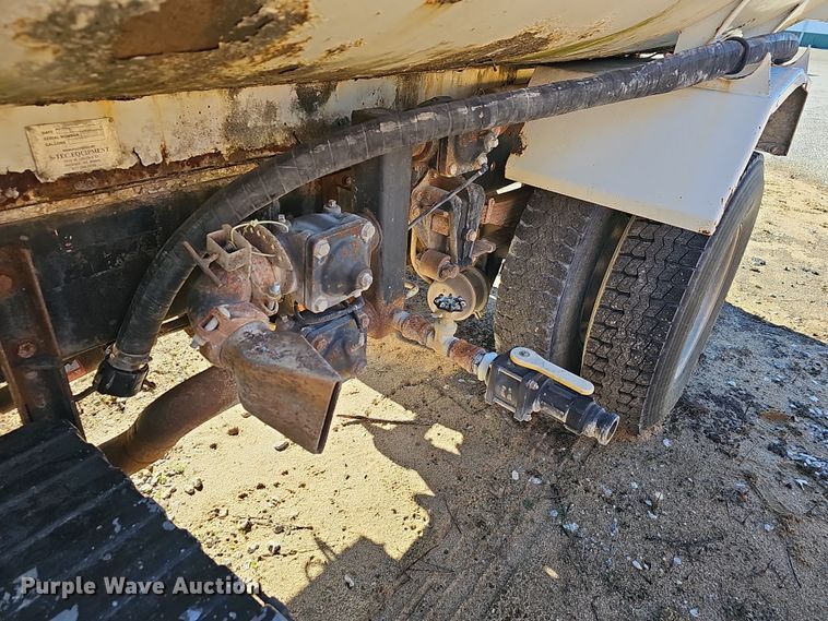 image for item NP9268 1989 White GMC WCS water truck