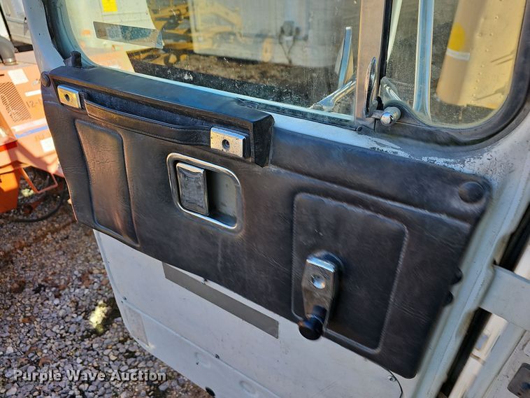 image for item NP9268 1989 White GMC WCS water truck