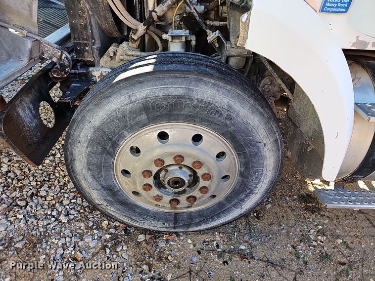 image for item NP9268 1989 White GMC WCS water truck