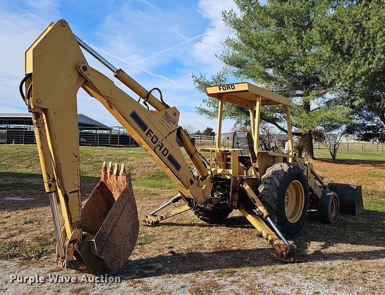 image for item NP9273 Ford 555A  backhoe