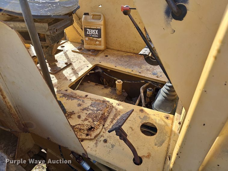 image for item NP9273 Ford 555A  backhoe