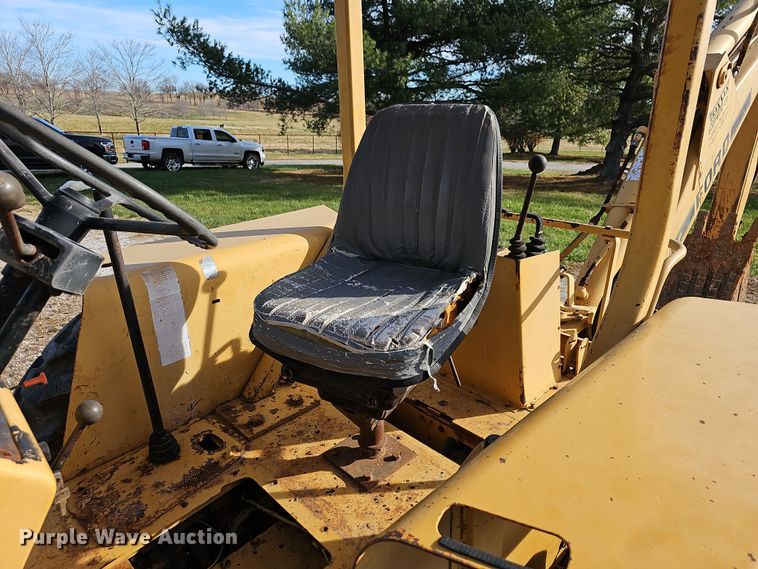 image for item NP9273 Ford 555A  backhoe