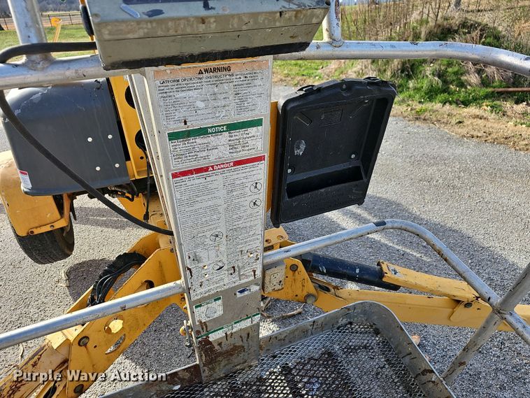 image for item NP9274 2008 Bil-Jax 4527A  boom lift