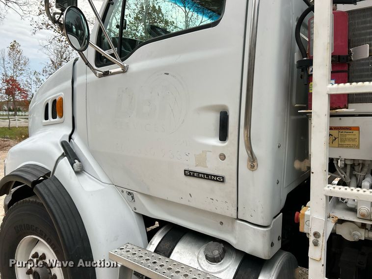 image for item NR9294 2005 Sterling LT9500  crane truck