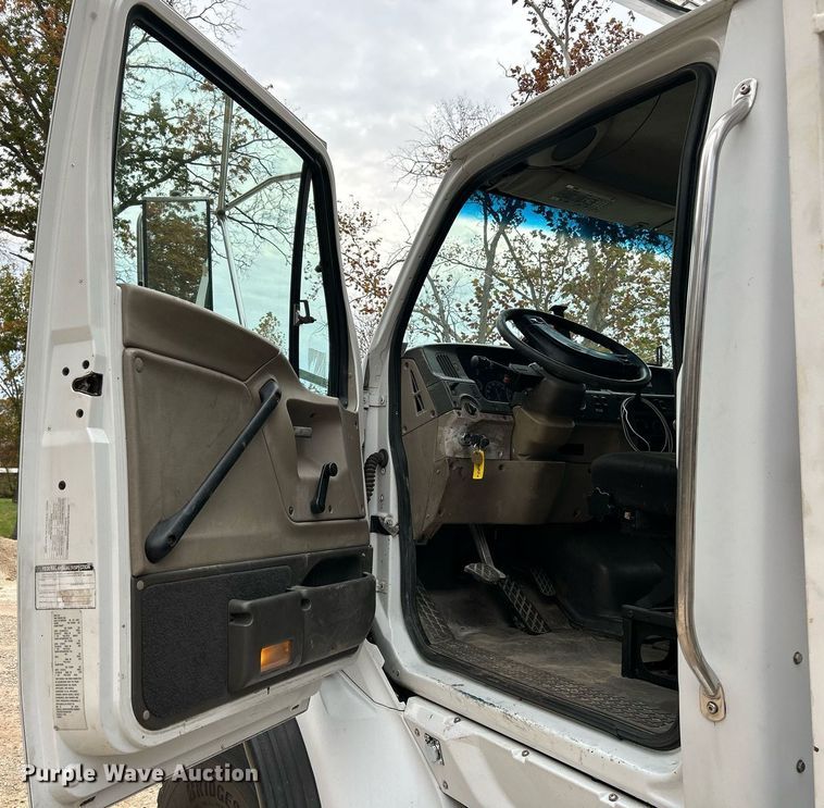 image for item NR9294 2005 Sterling LT9500  crane truck