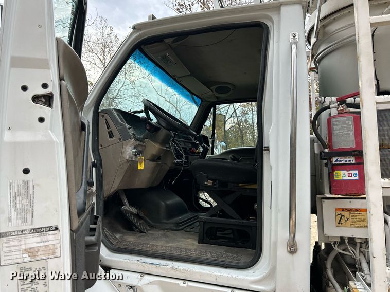 image for item NR9294 2005 Sterling LT9500  crane truck