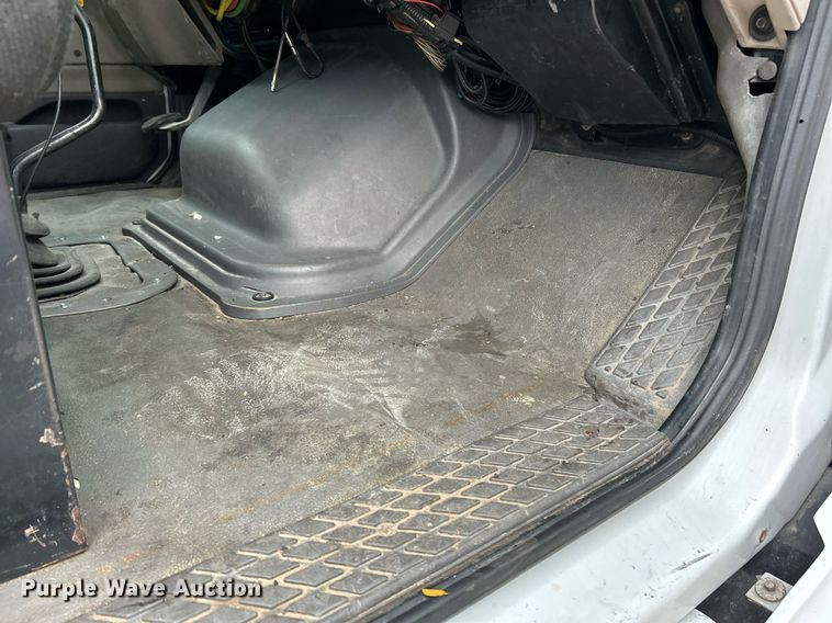 image for item NR9294 2005 Sterling LT9500  crane truck