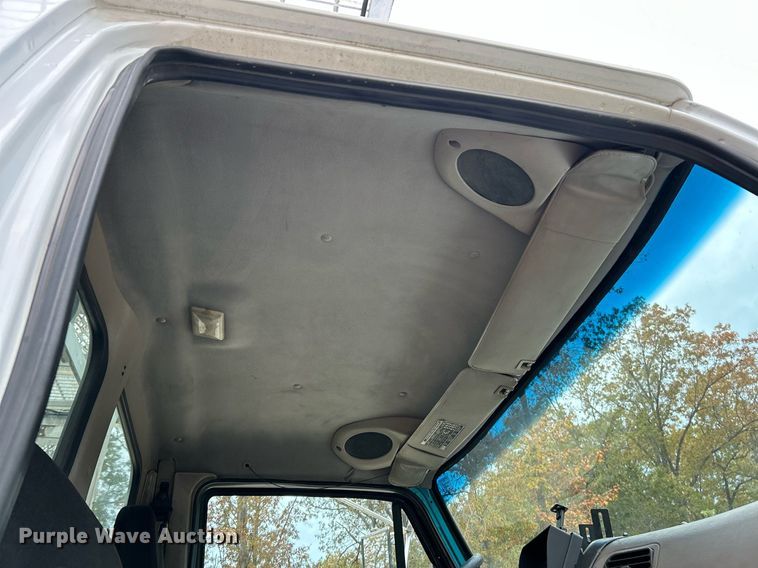 image for item NR9294 2005 Sterling LT9500  crane truck