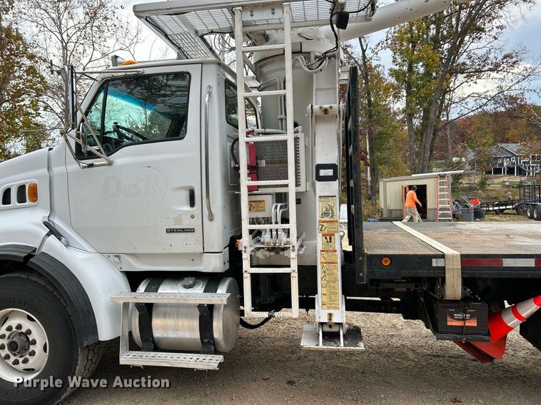 image for item NR9294 2005 Sterling LT9500  crane truck