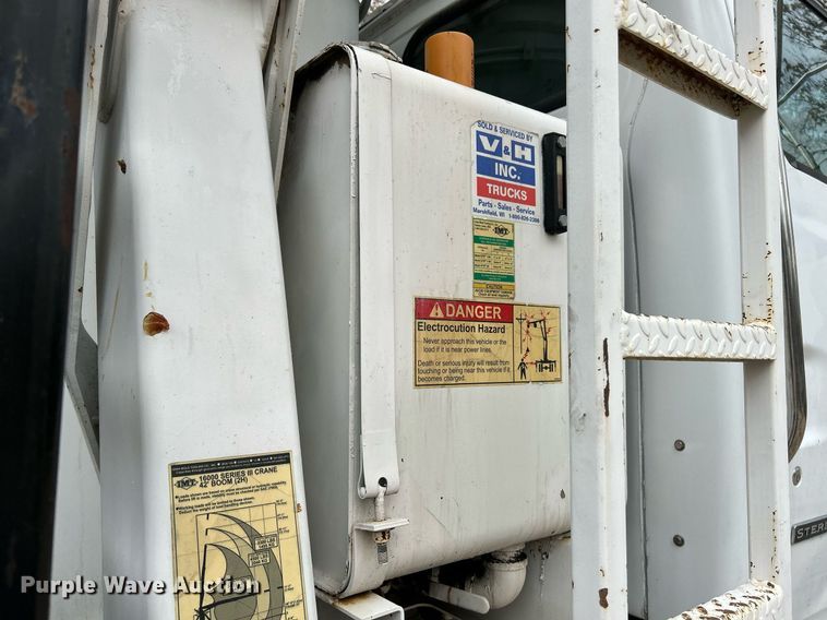 image for item NR9294 2005 Sterling LT9500  crane truck