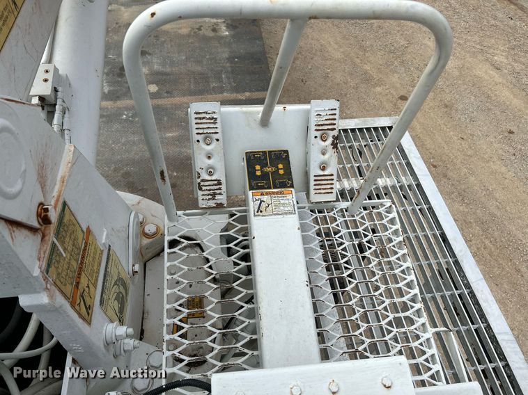 image for item NR9294 2005 Sterling LT9500  crane truck