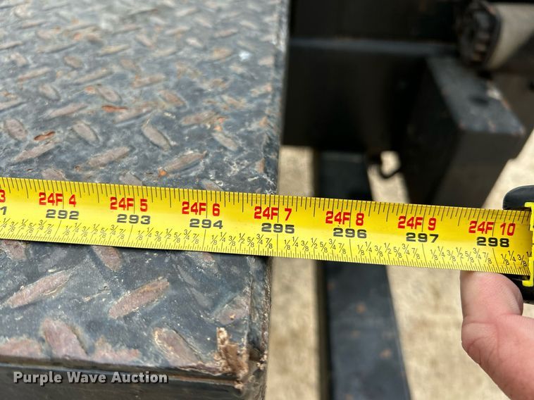 image for item NR9294 2005 Sterling LT9500  crane truck