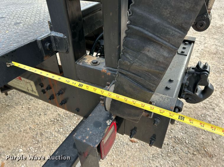 image for item NR9294 2005 Sterling LT9500  crane truck