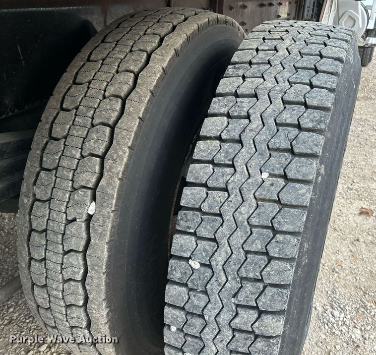 image for item NR9294 2005 Sterling LT9500  crane truck