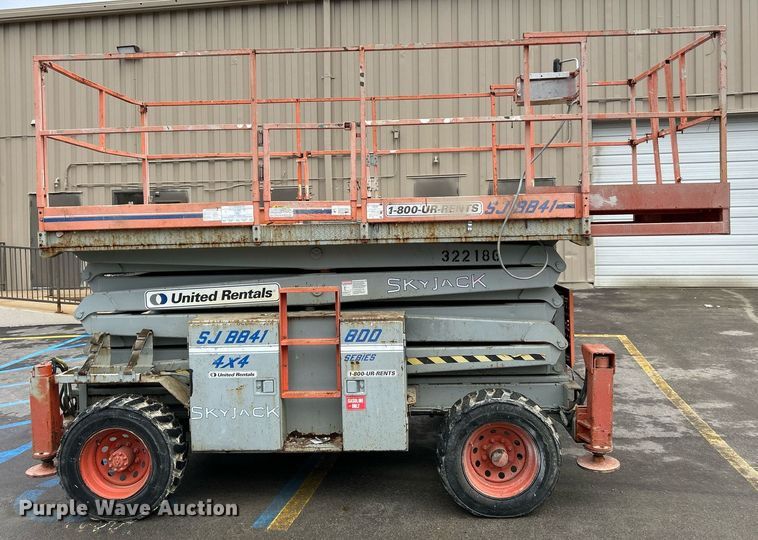 image for item NR9476 2001 Skyjack SJ8841  scissor lift