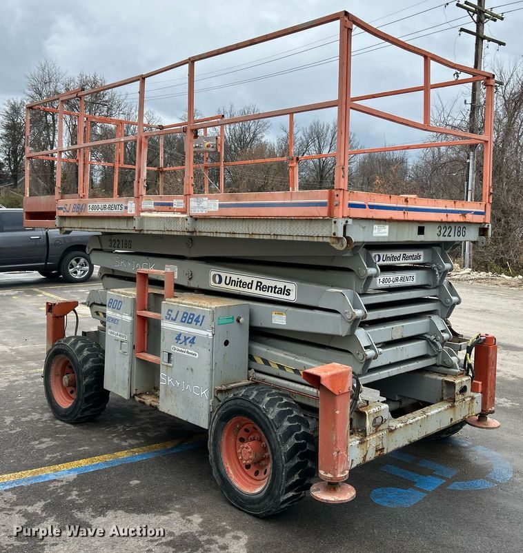 image for item NR9476 2001 Skyjack SJ8841  scissor lift