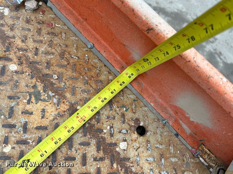 image for item NR9476 2001 Skyjack SJ8841  scissor lift