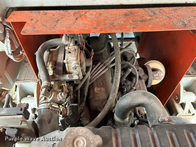 image for item NR9476 2001 Skyjack SJ8841  scissor lift