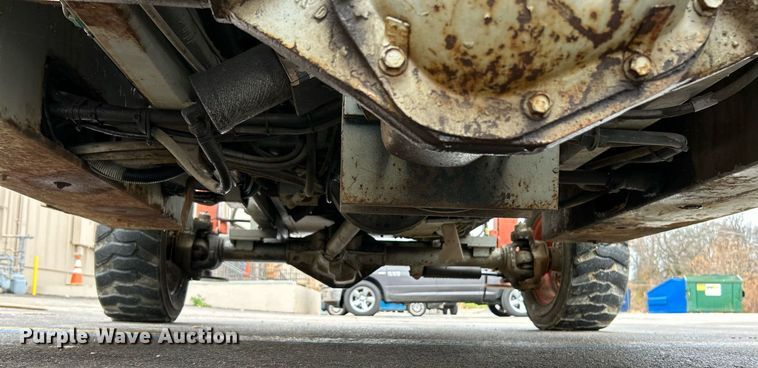 image for item NR9476 2001 Skyjack SJ8841  scissor lift