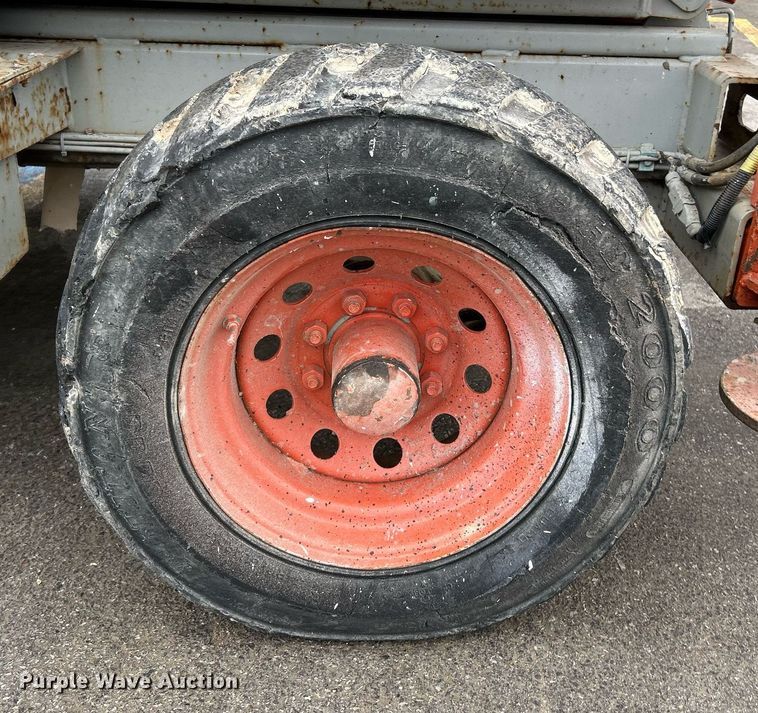 image for item NR9476 2001 Skyjack SJ8841  scissor lift