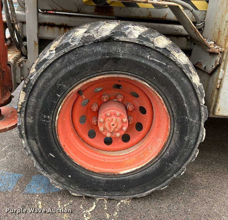 image for item NR9476 2001 Skyjack SJ8841  scissor lift