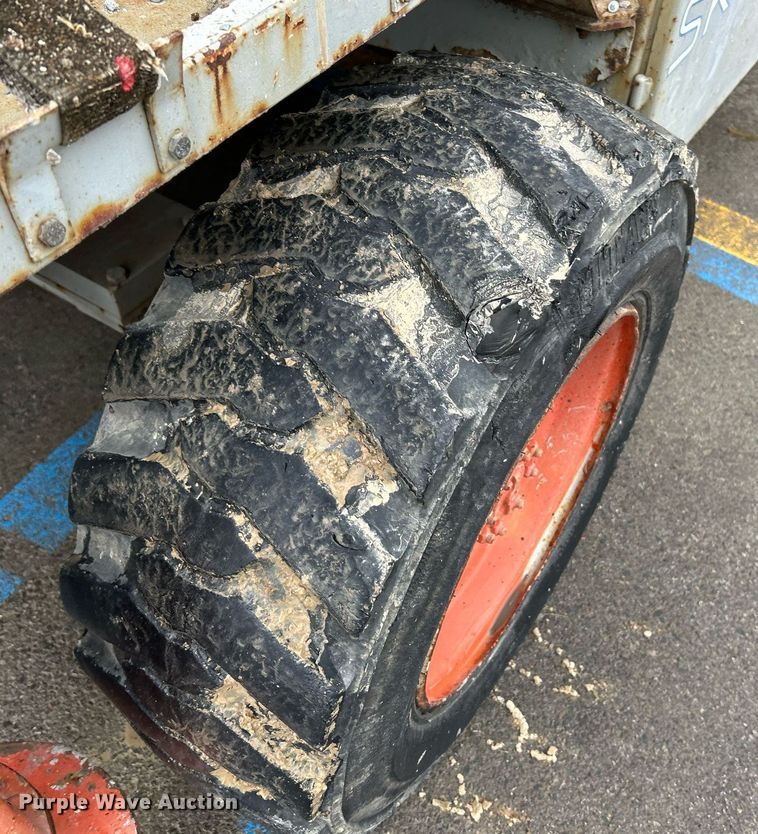 image for item NR9476 2001 Skyjack SJ8841  scissor lift