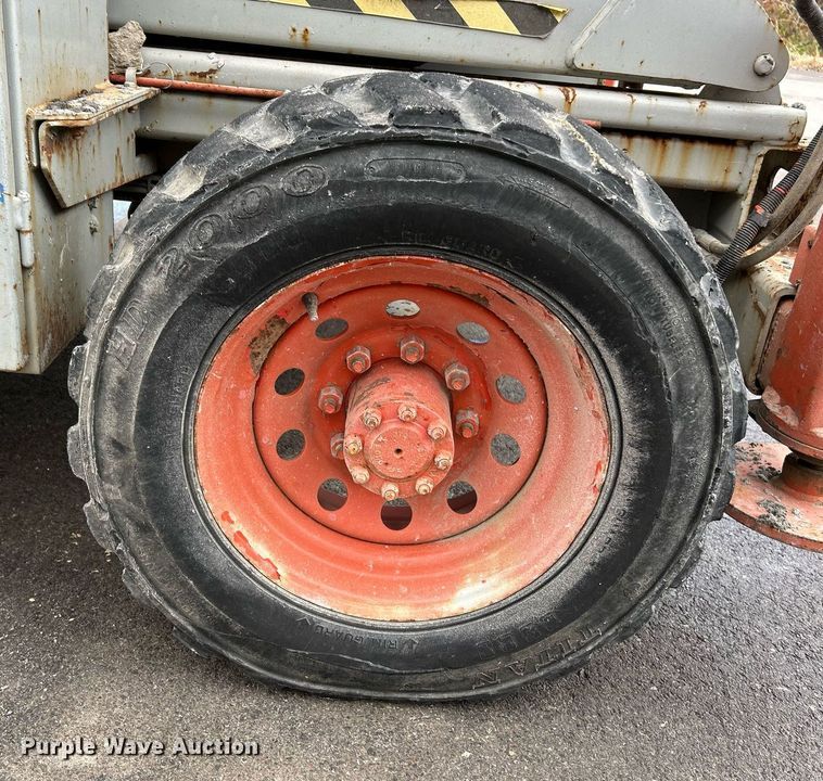 image for item NR9476 2001 Skyjack SJ8841  scissor lift