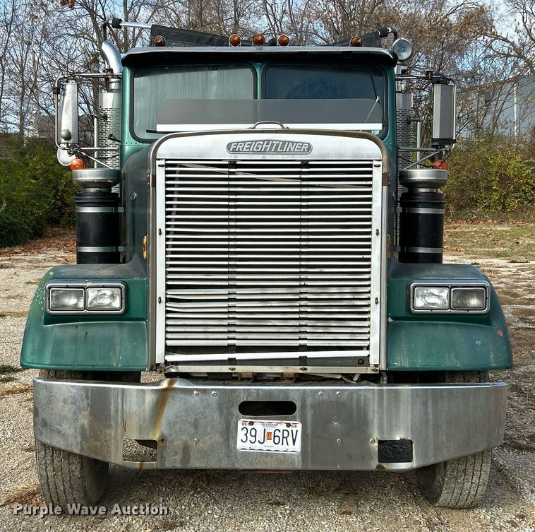 image for item NR9479 1984 Freightliner FLC  dump truck