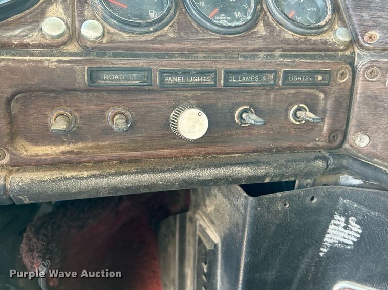 image for item NR9479 1984 Freightliner FLC  dump truck