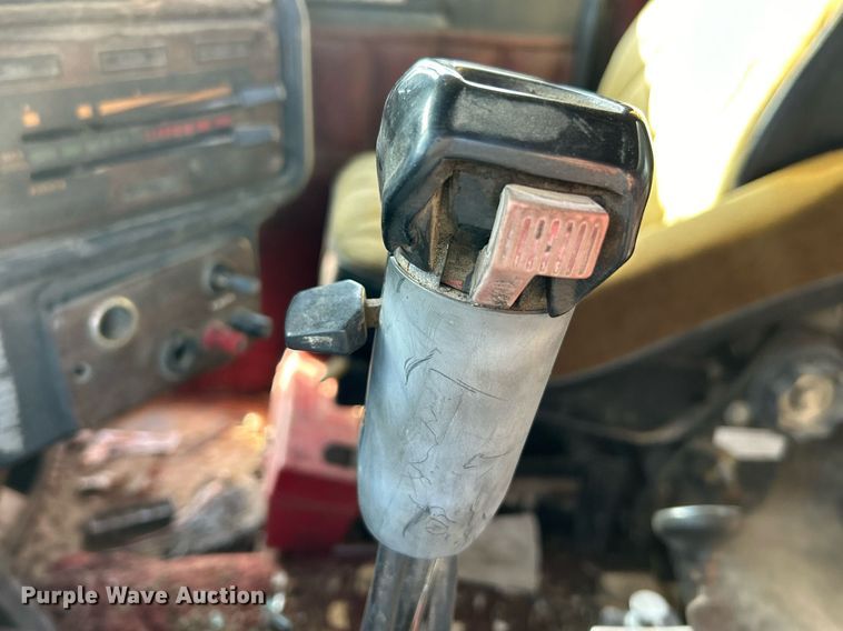 image for item NR9479 1984 Freightliner FLC  dump truck