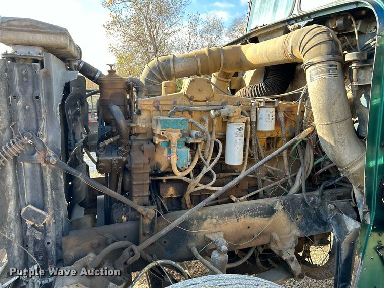 image for item NR9479 1984 Freightliner FLC  dump truck