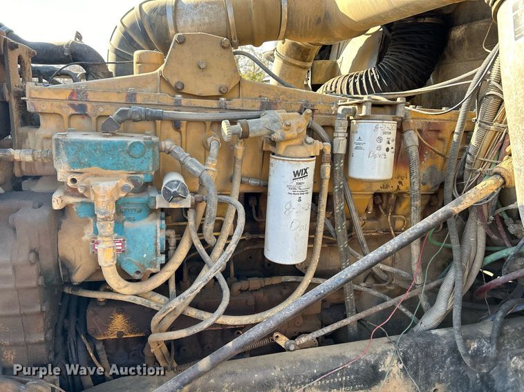 image for item NR9479 1984 Freightliner FLC  dump truck