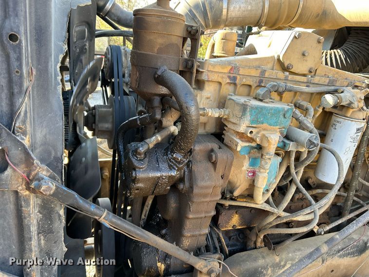 image for item NR9479 1984 Freightliner FLC  dump truck