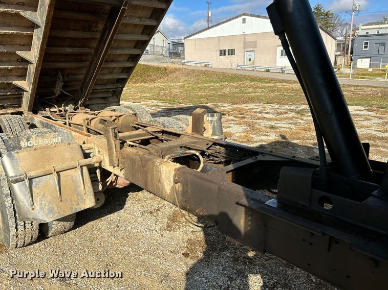 image for item NR9479 1984 Freightliner FLC  dump truck