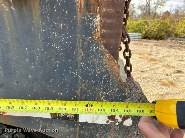 image for item NR9479 1984 Freightliner FLC  dump truck