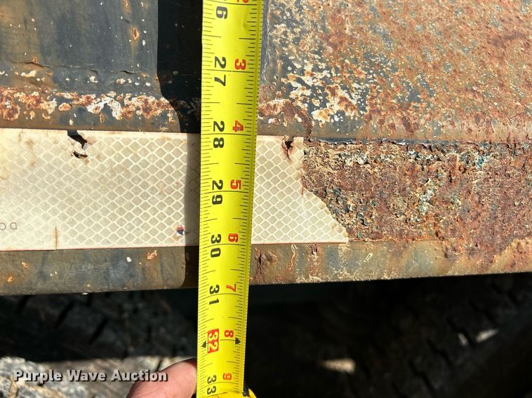 image for item NR9479 1984 Freightliner FLC  dump truck