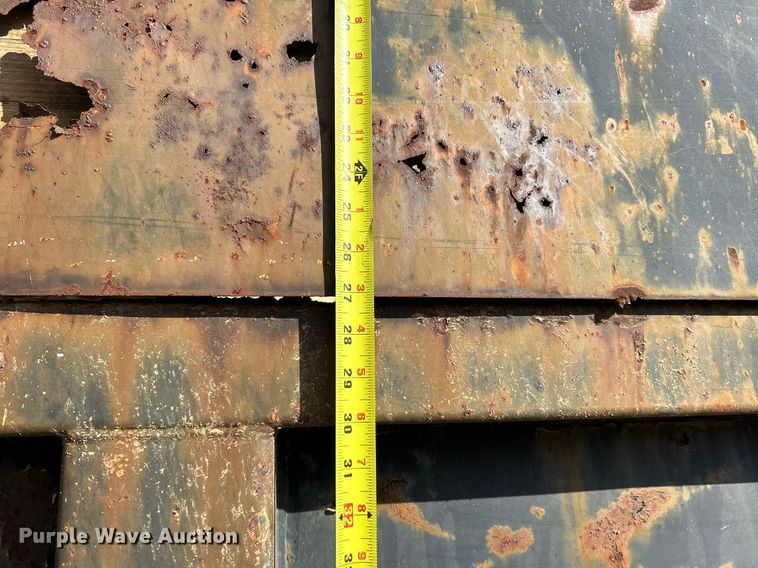 image for item NR9479 1984 Freightliner FLC  dump truck