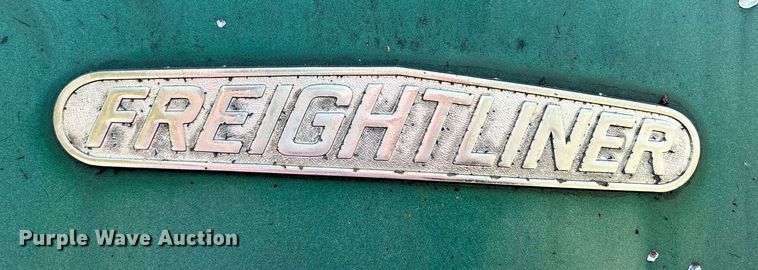 image for item NR9479 1984 Freightliner FLC  dump truck