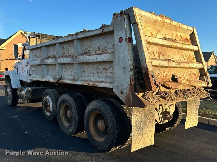 image for item NR9489 1979 Ford 9000  dump truck