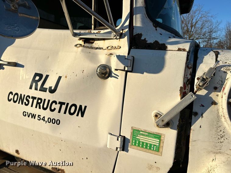 image for item NR9489 1979 Ford 9000  dump truck