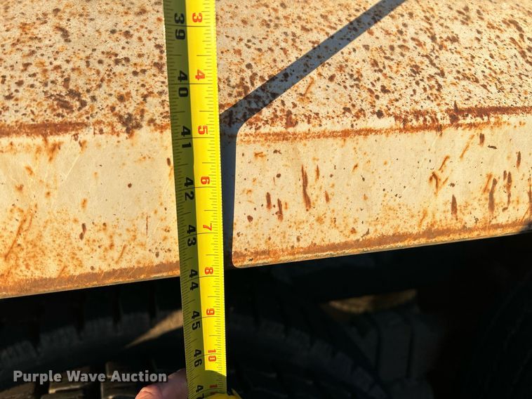 image for item NR9489 1979 Ford 9000  dump truck