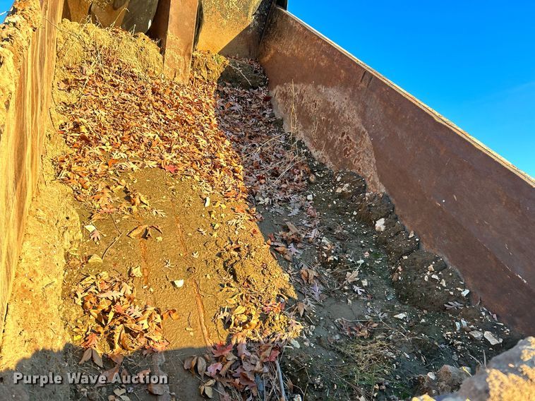 image for item NR9489 1979 Ford 9000  dump truck